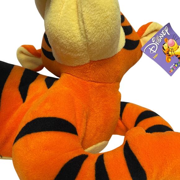 NWT Disney Lounging Tigger Toys R Us Plush 30" Vintage Fisher Price 2001 - Picture 9 of 10